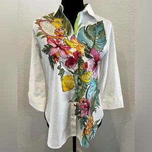 NWT Chico’s No Iron Stretch Tropic Island Shirt Size 00 (US Size 2)